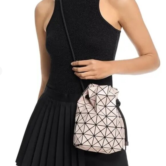 NEW BAO BAO ISSEY MIYAKE  WRING  pink shoulder bag - Picture 1 of 12
